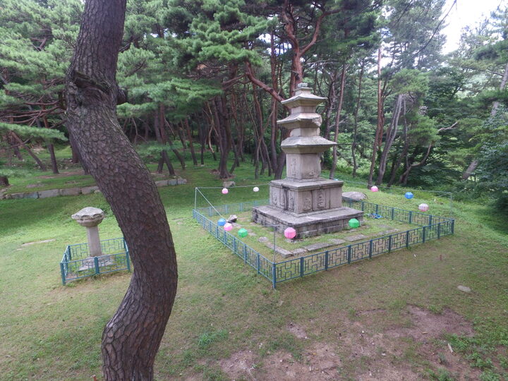 경주 원원사진 동삼층석탑 (고도보존육성과, 2017)