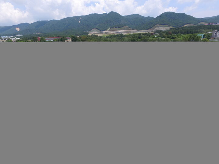 관문성 울산 북구 중산동 산43-5복원 구간 (서쪽에서 동쪽으로 조망) (고도보존육성과, 2017)