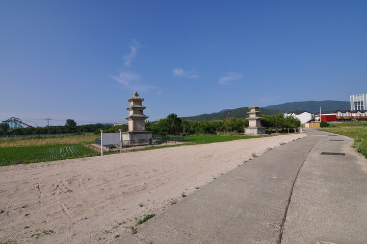 경주 천군동사지 진입부 진입 전경 (고도보존육성과, 2017)