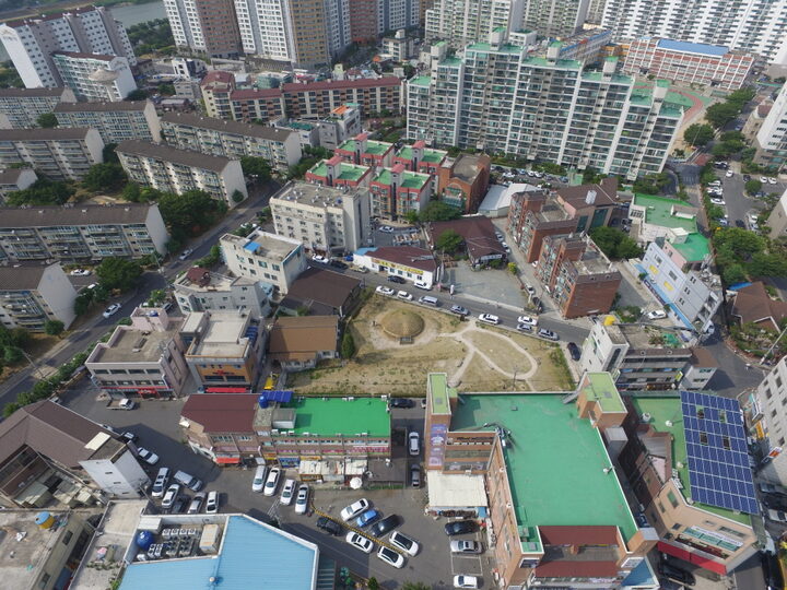 경주 황성동고분 남쪽상공(북쪽으로 조망) (고도보존육성과, 2017)