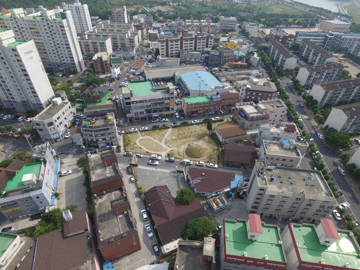 경주 황성동고분 북쪽상공(남쪽으로 조망) (고도보존육성과, 2017)