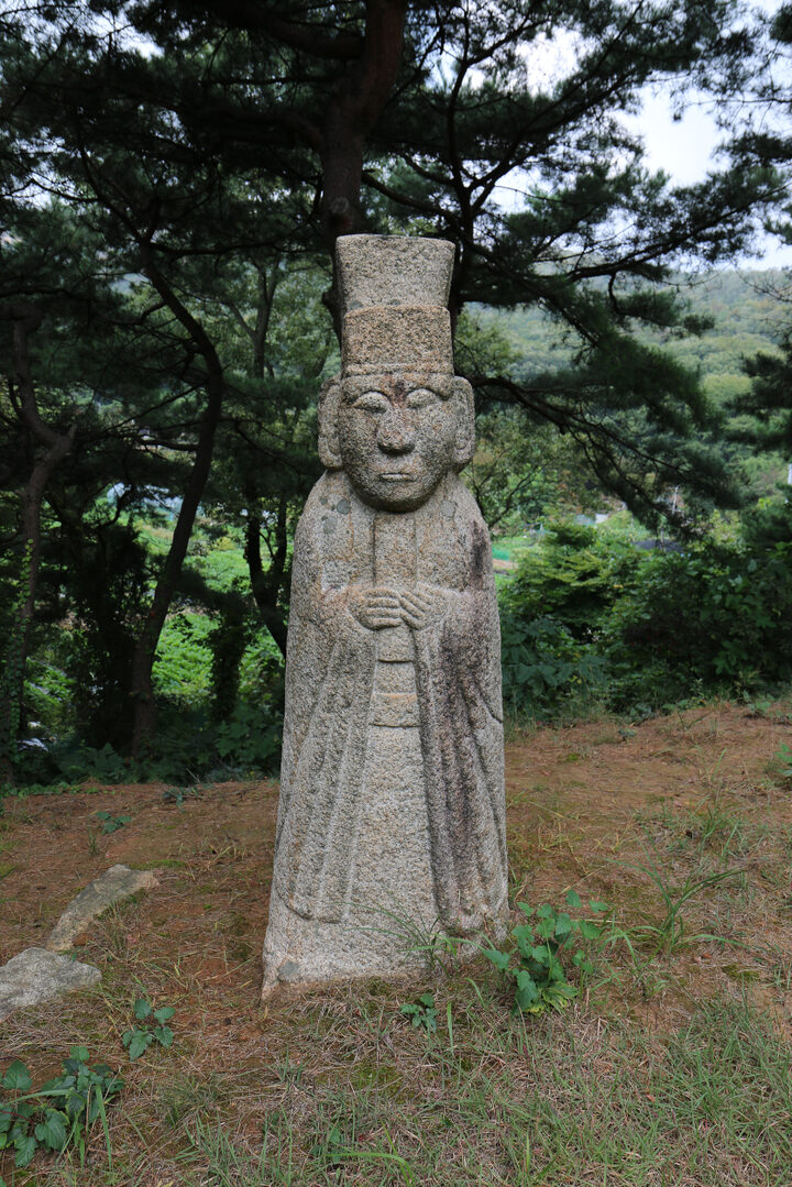 구리 명빈묘_문석인