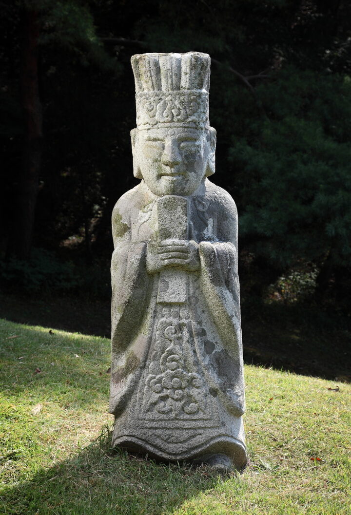 파주 수길원_동측 문석인 정면_미술_2012년(출처 : 국립문화재연구소)