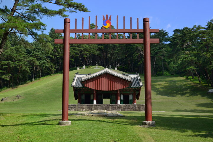 남양주 휘경원_홍살문_미술_2012년(출처 : 국립문화재연구소)
