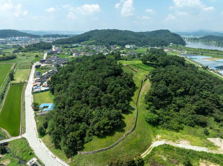 부여 청산성(항공사진)_산성 전경(항공) (촬영년도_2024년)