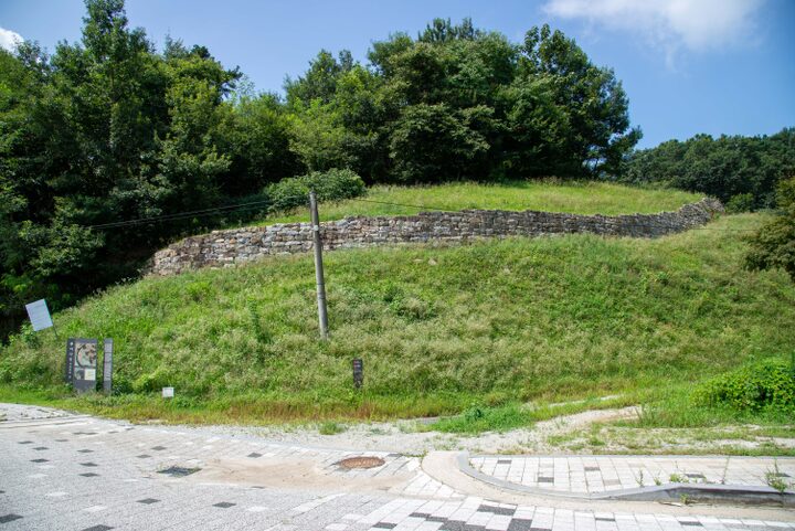 부여 청산성(사진)_석벽 (촬영년도_2024년)