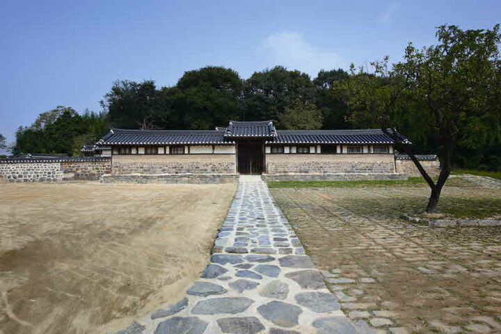 행랑채 정면