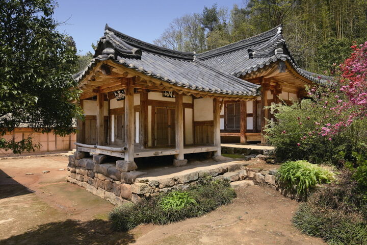 서실 측면