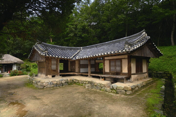 강학당
