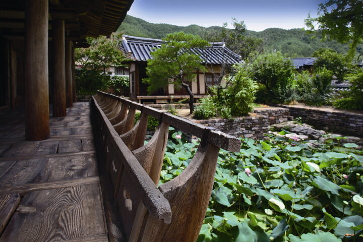 경정마루에서 본 서석지