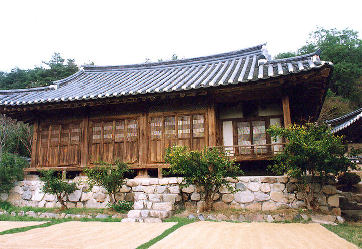 영덕충효당