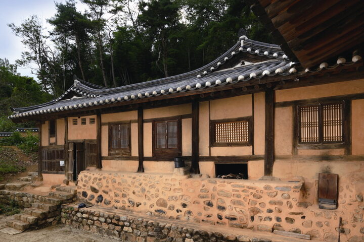 안대문과 안사랑채