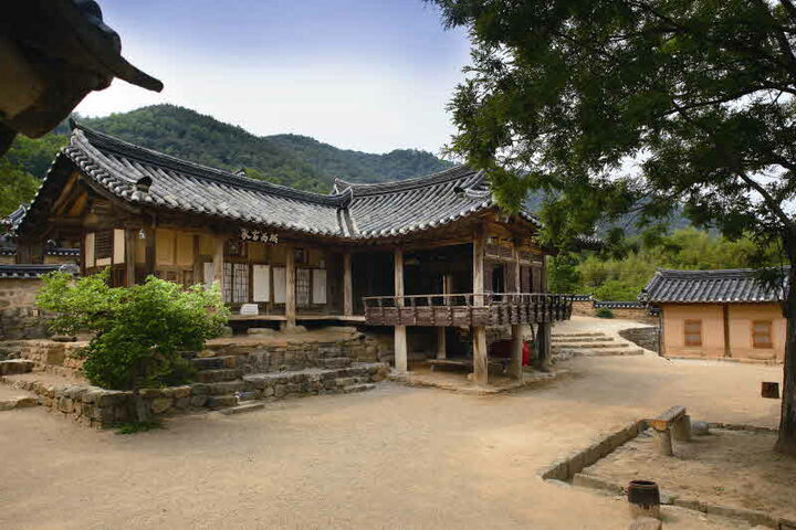 사랑채 전경