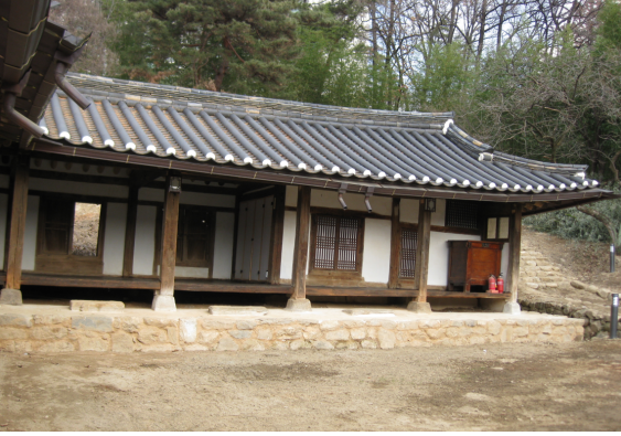 안채 정면 전경