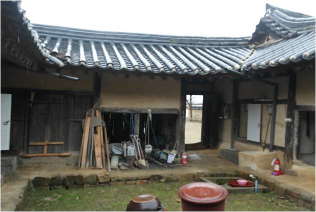 내부(대문방향)