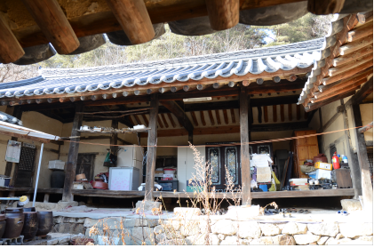 02.본채 내부 안채 영역 정면