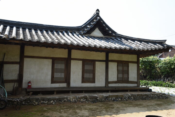 여주 보통리 고택_배면 (촬영년도 : 2015년)