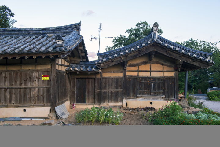 영천 연정고택_문간채 측면 (촬영년도 : 2015년)