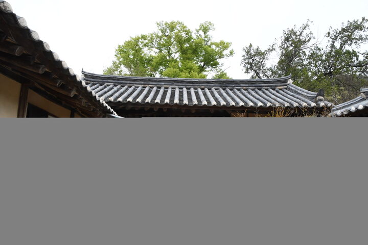 안채 정면
