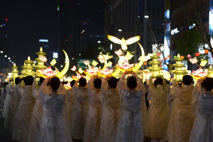 연등행렬