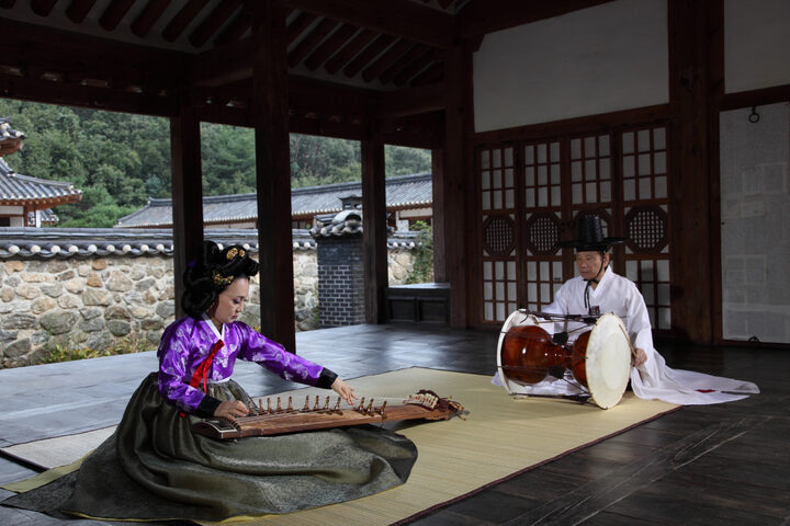 11873_연주모습_가야금산조 및 병창_국가유산청