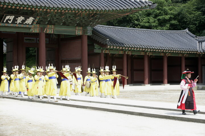 18956_대취타 행진_피리정악및대취타_국가유산청