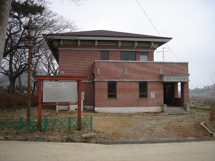 장산들노래 전수관(2000년 완공)
