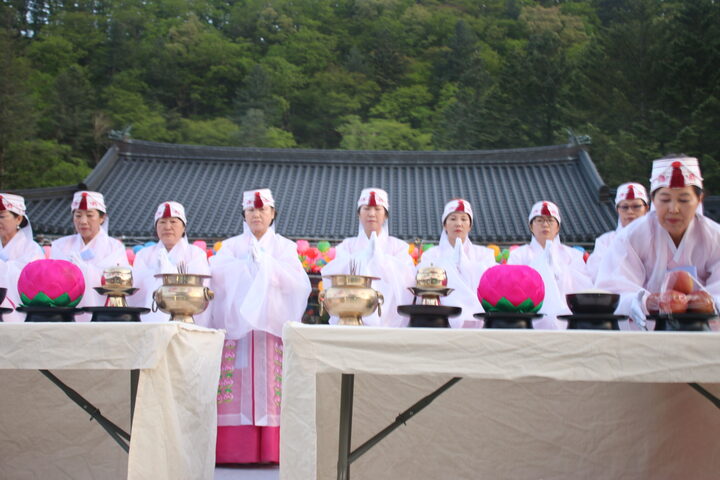 월정사 탑돌이