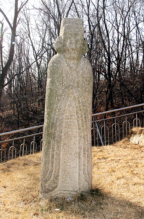 우측문인석