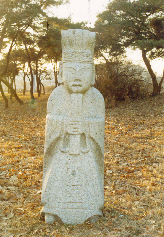 좌측문인석