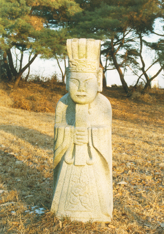 우측문인석
