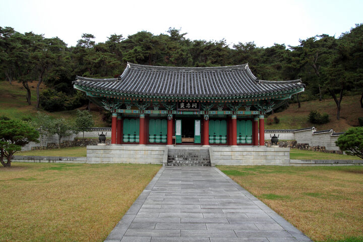 포충사
