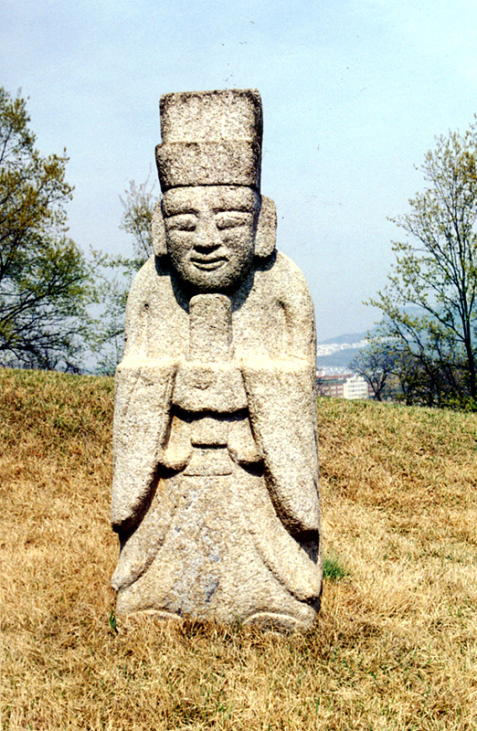 우측문인석