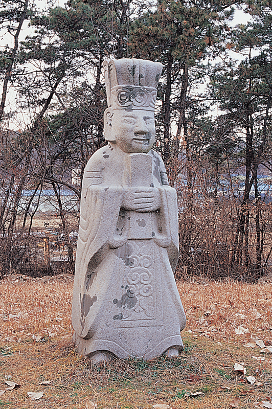 오태주묘역 문인석