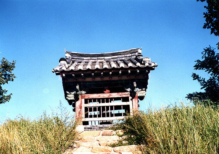 비각