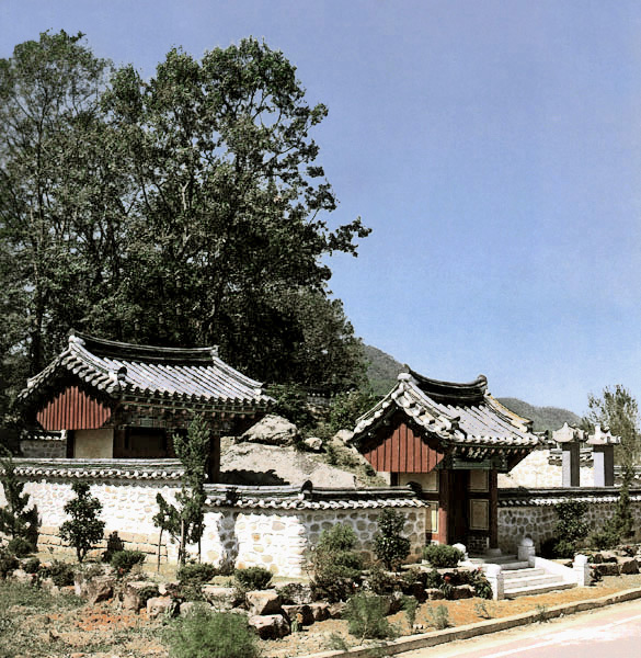 전씨충효문
