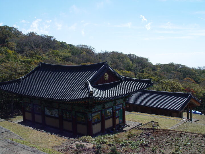 존자암 전경