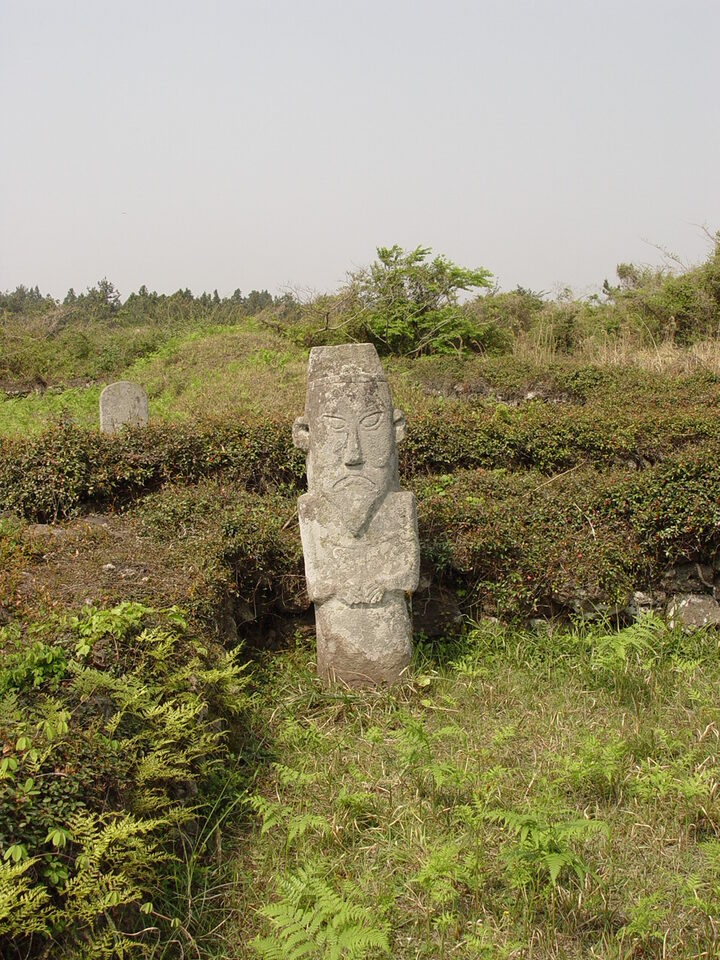 문인석-2 전경