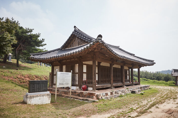 시도기념물  _이대원장군묘및신도비_재실