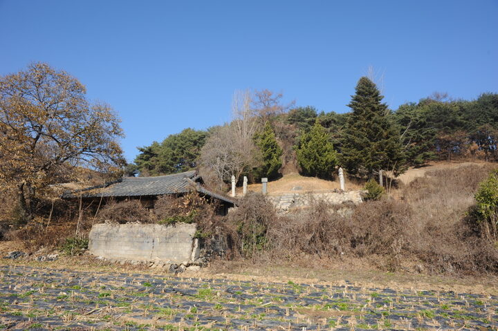 합천 정인홍 묘 전경