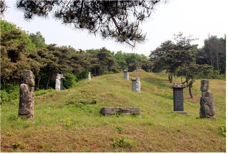 청주 이덕수 묘역