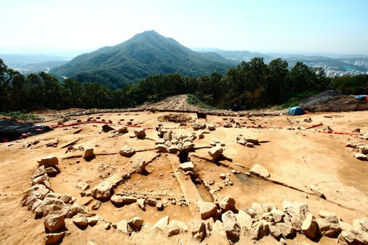 할미산성 팔각건물지 발굴조사 전경