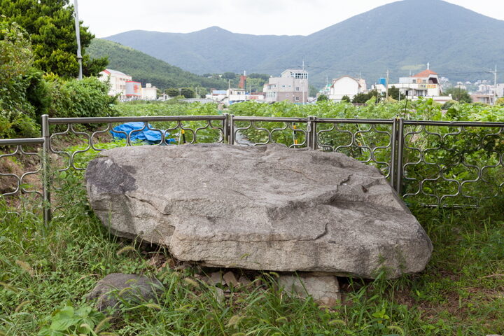 거제 지세포리 지석묘_원경1 (촬영년도 : 2015년)