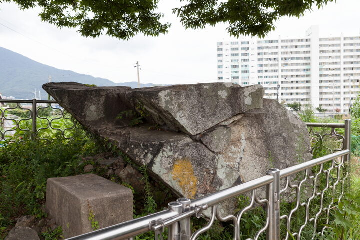 거제 지세포리 지석묘_원경2 (촬영년도 : 2015년)