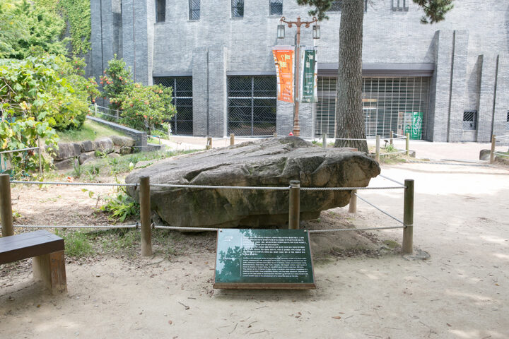 김해 내동지석묘_정면 (촬영년도 : 2015년)