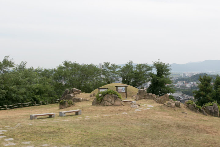 김해구산동백운대고분_근경1 (촬영년도 : 2015년)