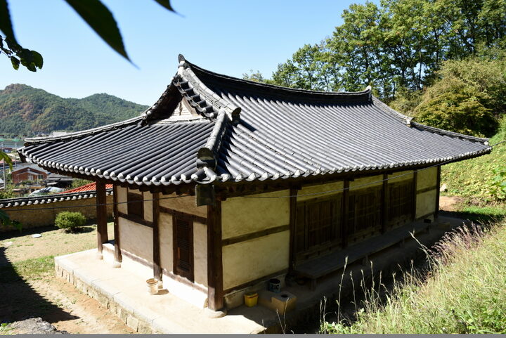 안동 임천서원_배면 (촬영년도 : 2015년)