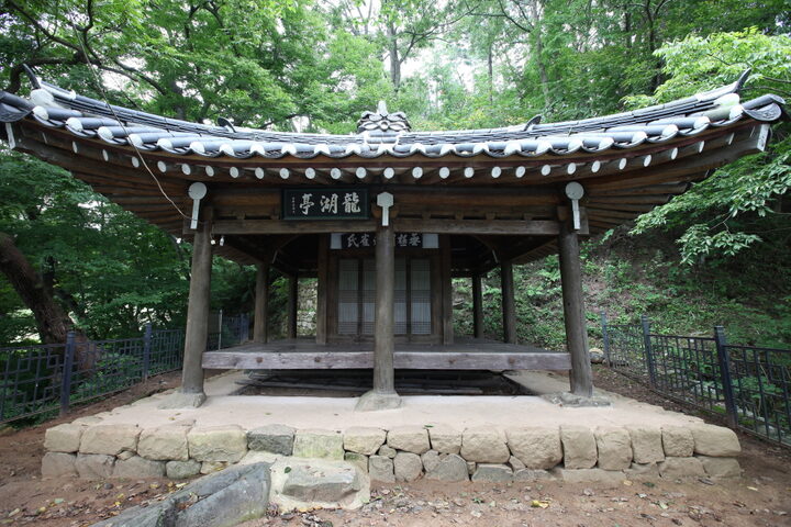 용호정원림_정자 정면 (촬영년도 : 2015년)