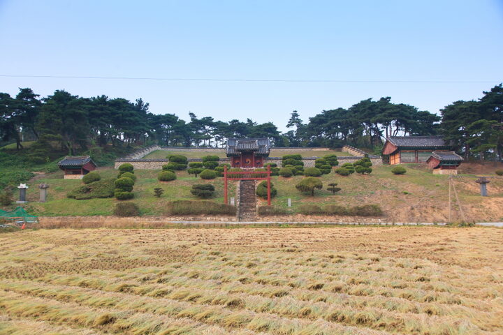 공주귀산리만경노씨삼의사생가지_전경 (촬영년도 : 2015년)