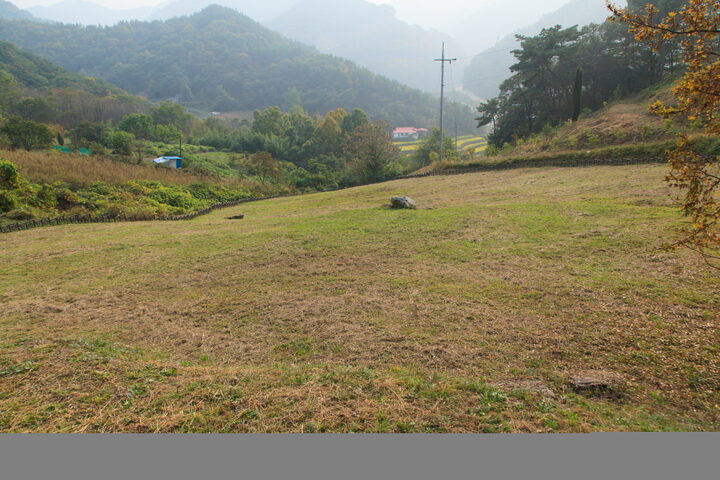 공주남혈사지_위에서 내려다 본 전경 (촬영년도 : 2015년)